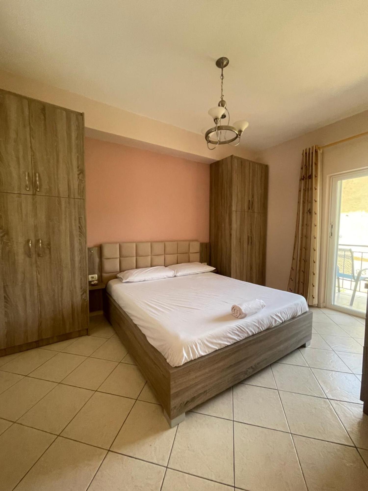Bougainvilla Sarandë Exterior foto